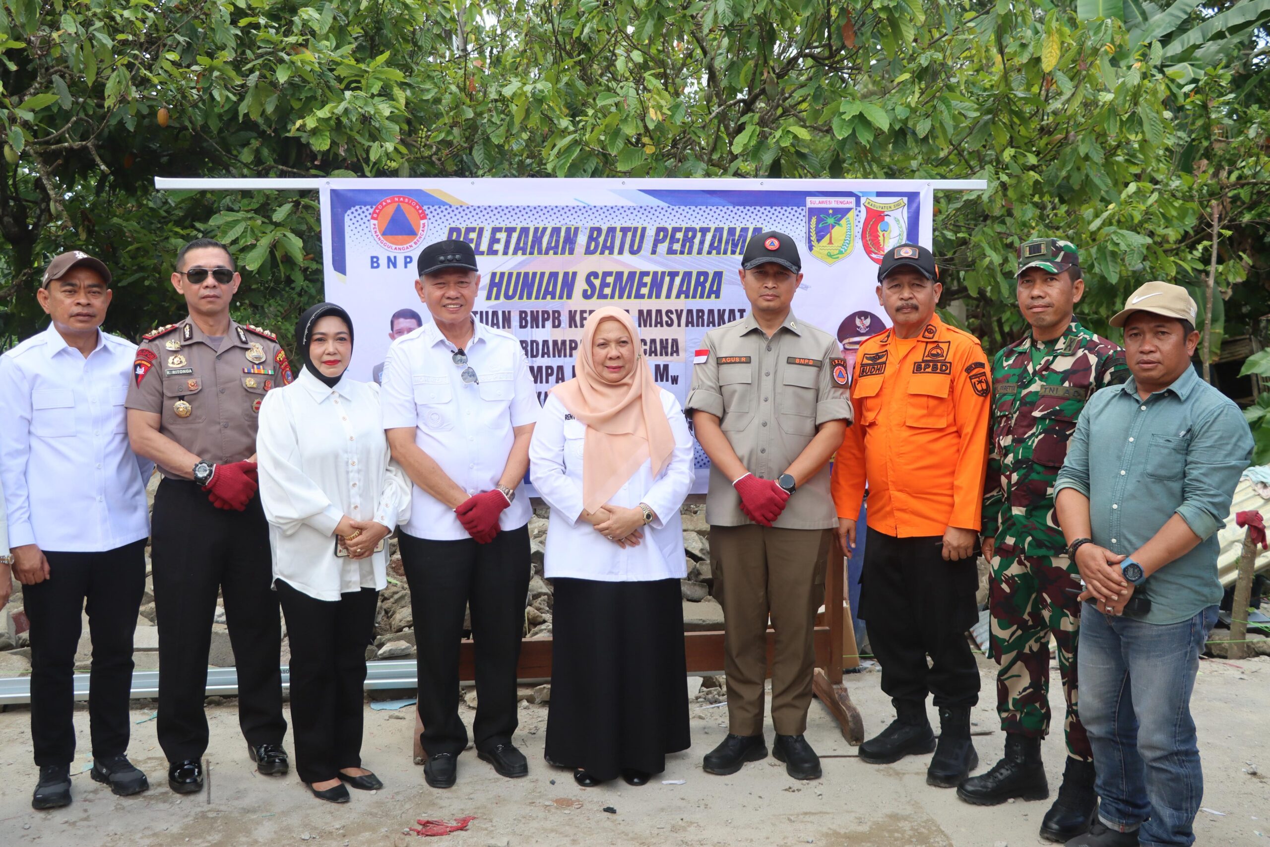 Sinergi Penanganan Bencana Sigi, Wagub Sulteng Resmikan Huntara dan Kapolres Tegaskan Pengawalan Bantuan